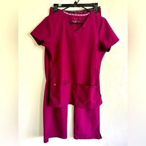 COPY - Heart and Soul Wine Size S Scrub Set